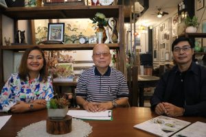 Talakayan sa PIA Up Close and Personal at SM City CDO Uptown with Engr. Virgilio B. Arzadon (far-right), senior science research specialist, Department of Energy-Mindanao Field Office, to discuss the Energy Conservation and Efficiency program of the government. (Photo: MBA/PIA-10)