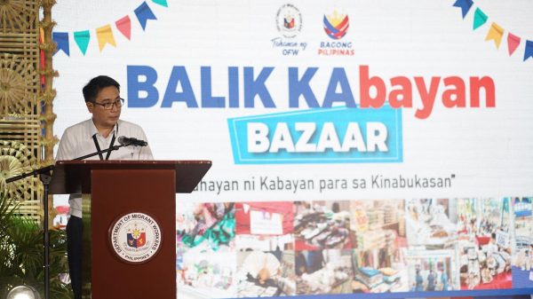 Rene G. Abadilla, BDO Unibank senior assistant vice president and Overseas Filipino Program unit head, expresses appreciation for being given a chance to assist returning OFWs embark on entrepreneurship. (Photo courtesy of CID Communication)