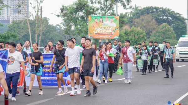 As part of the 3rd Quarter National Directorate Meeting on October 28-31, the Commission on Higher Education-10 organized a wellness session dubbed "Solidarity Walk for Excellence in Higher Education" at the Rio de Oro Boulevard, Cagayan de Oro City, in the early morning of October 29, starting at the Puntod side to the J.R. Borja entry point with about a 2.3-kilometer stretch. Higher Education Institution representatives, CHED commissioners, executive and central office directors, and regional directors attended the event. (Photo: SAYU/PIA-10)
