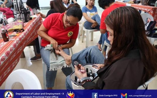 A total of 135 clients received complimentary personal care services, such as haircuts and salon treatments, while 189 clients received nail services. (Photo courtesy of DOLE-10)
