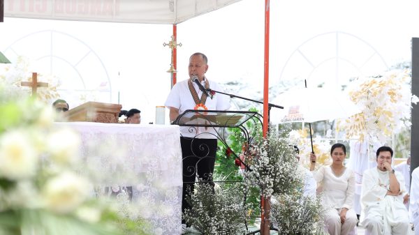 Gov. Henry S. Oaminal expressed his congratulations to the newlywed couples, saying, "On behalf of the entire province, I extend my heartfelt congratulations to our 120 couples who are now officially husbands and wives. This is a special day not only for you but for all of us in Misamis Occidental, as we continue to build a strong foundation for our future." (Photo courtesy of PGMO)