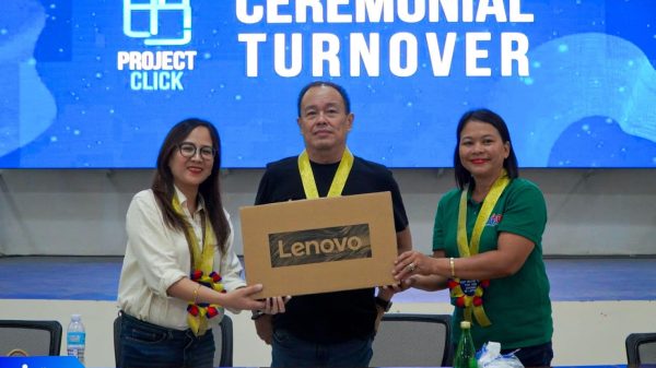 The Department of Information and Communications Technology-10, through DICT-10 Regional Director Sittie Alawi and Rep. Jurdin Jesus Romualdo, distributed 50 laptops to Mambajao National High School. (Photo courtesy of LGU Camiguin)