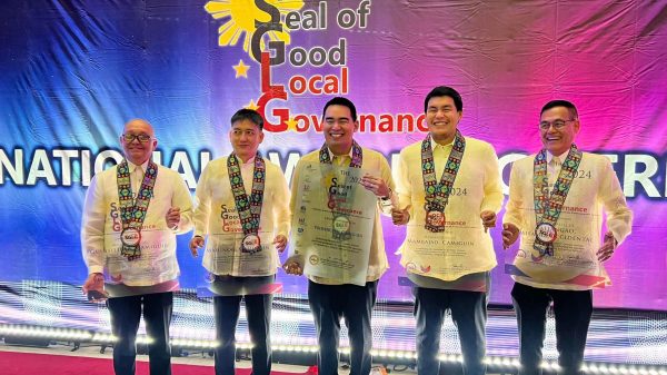 The local government units of Mambajao, Mahinog, Sagay, and Guinsiliban received the award for their exceptional performance in governance. (Photo courtesy of LGU Camiguin)